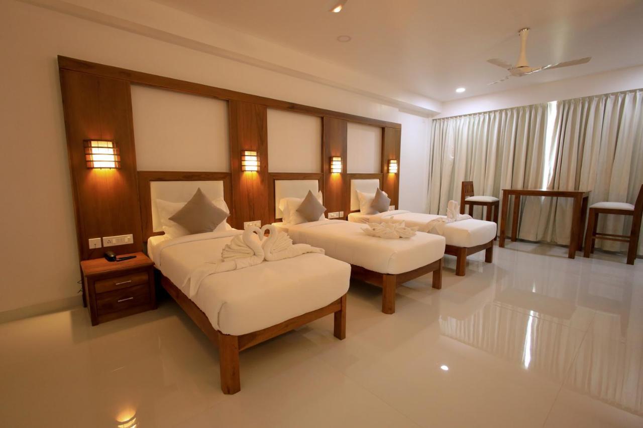 Hotel White House, Munnar Exterior photo