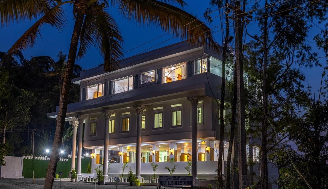 Hotel White House, Munnar Exterior photo