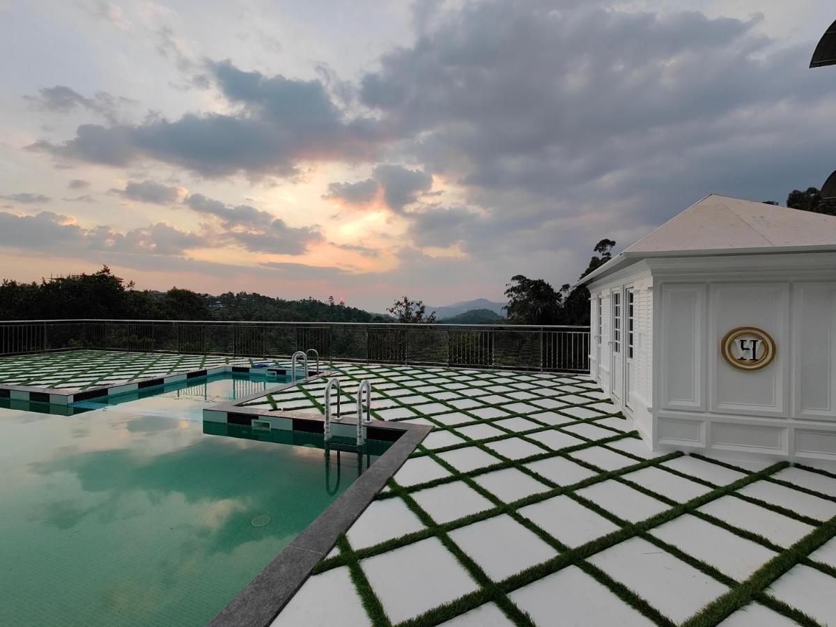 Hotel White House, Munnar Exterior photo